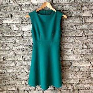 Emerald green a-line dress 👗